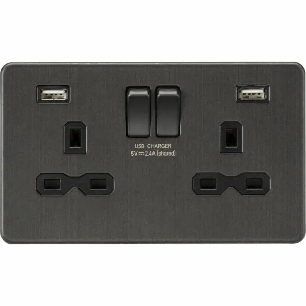 KNIGHTSBRIDGE 13A 2 GANG SWITCHED SOCKET WITH DUAL USB CHARGER SMOKED BRONZE 000696
