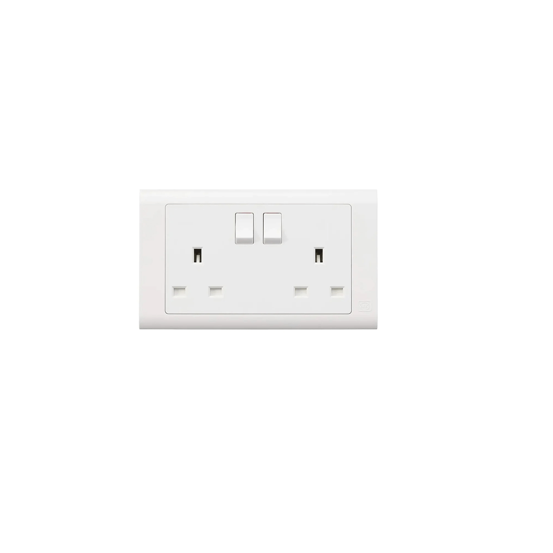 MK Essentials 13A Single Pole Switched Socket 389090