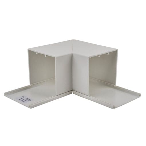 Maxi Trunking Flat Angle - 100 x 100mm - White 899278